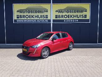 Schadeauto Peugeot 208 1.2 PureTech Allure 2022/4