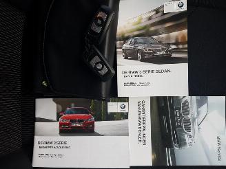 BMW 3-serie 320i Executive picture 24