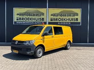 skadebil bedrijf Volkswagen Transporter 2.0 TDI L2H1 DC Comfortline Plus 2018/3