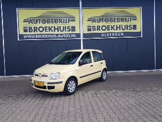Vaurioauto  passenger cars Fiat Panda 1.2 Active 2010/5