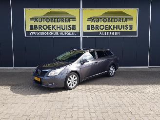 skadebil auto Toyota Avensis KOMBI T4 2011/4