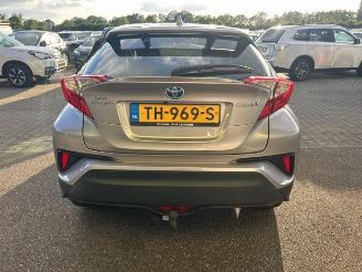 Toyota C-HR C-HR (X1,X5), SUV, 2016 1.8 16V Hybrid picture 4