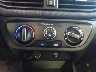 Hyundai I-10 i10, Hatchback, 2019 1.0 12V picture 20