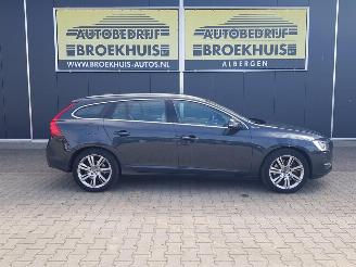 Volvo V-60 2.4 D6 AWD Plug-In Hybrid Summum picture 4