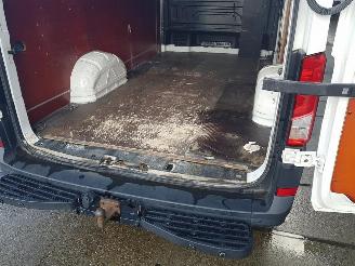 Volkswagen Crafter 35 2.0 TDI L3H3 Highline DSG picture 16