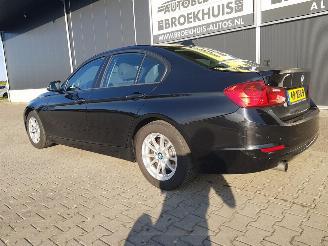 BMW 3-serie 320i Executive picture 7