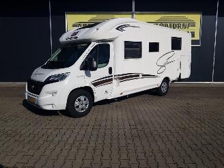 damaged campers Mc Louis  MC4-74G 2015/6