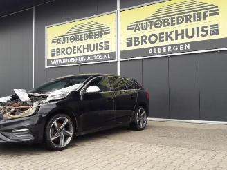 Uttjänta bilar auto Volvo V-60 V60 I (FW/GW), Combi, 2010 / 2018 2.0 D4 16V 2014/6