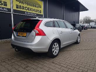 Volvo V-60 2.0 D4 Momentum picture 7