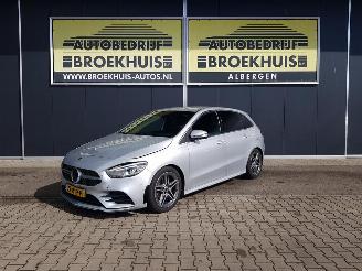 krockskadad bil auto Mercedes B-klasse 180 Business Solution AMG 2019/5
