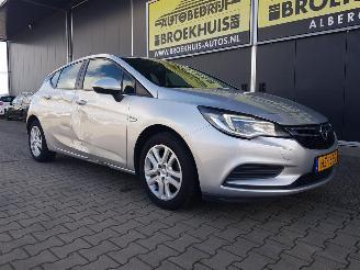 Opel Astra 1.0 Edition picture 6
