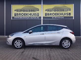 Opel Astra 1.0 Edition picture 2