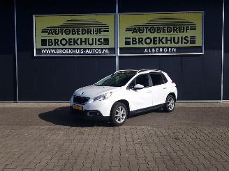 skadebil auto Peugeot 2008 1.2 PureTech Active 2016/2