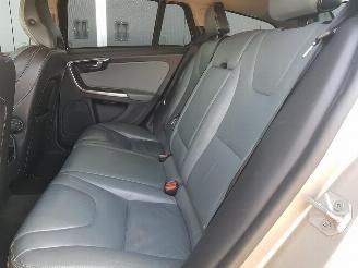 Volvo V-60 2.4 D6 AWD Plug-In Hybrid Summum picture 14