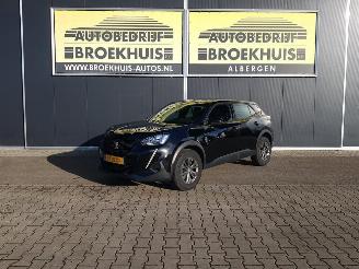damaged passenger cars Peugeot 2008 1.2 PureTech Active Pack 2023/2