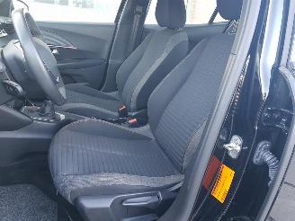 Peugeot 2008 1.2 PureTech Active Pack picture 11