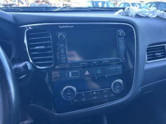 Mitsubishi Outlander Outlander (GF/GG), SUV, 2012 / 2022 2.0 16V PHEV 4x4 picture 34