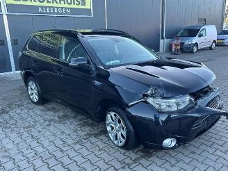 Mitsubishi Outlander Outlander (GF/GG), SUV, 2012 / 2022 2.0 16V PHEV 4x4 picture 7