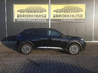 Peugeot e-2008 EV GT Pack 50 kWh picture 4