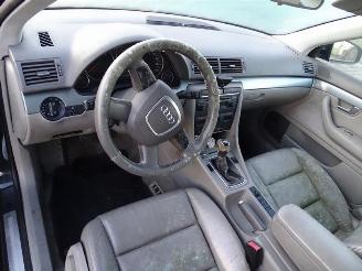 Audi A4 Avant 2.5 TDi picture 5