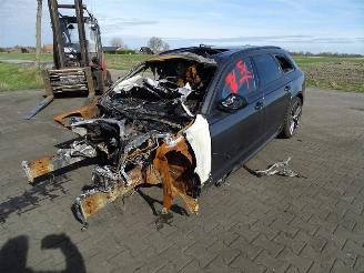 Audi A4 Avant Quattro 3.0 TDi picture 3