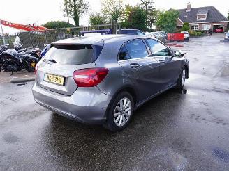 krockskadad bil auto Mercedes A-klasse 180 CDi 2017/2