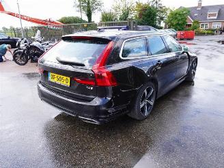 damaged passenger cars Volvo V-90 2.0 T4 2018/12