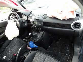 Mazda 2 1.3 16v picture 5