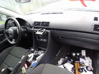 Audi A4 Avant 2.7 TDi picture 5