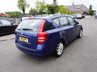 Schadeauto Kia Cee d Sporty Wagon 1.4 16V 2009/6