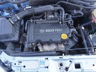 Opel Tigra 1.4 16v picture 8