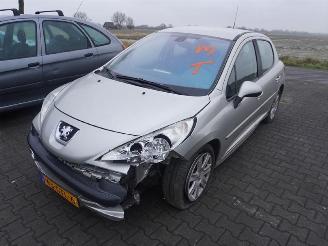 Peugeot 207 1.6 VTi picture 3