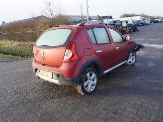 Coche siniestrado Dacia Sandero 1.6 BiFuel 2012/3