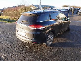 Coche siniestrado Renault Clio GrandTour 0.9 TCe 2019/5