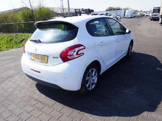 Uttjänta bilar auto Peugeot 208 1.0 Vti 2014/4