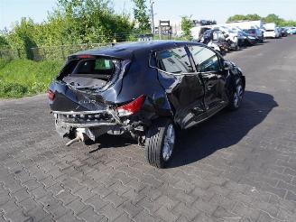 Coche siniestrado Renault Clio 0.9 TCe 2018/2