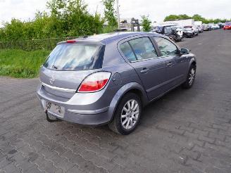 Coche siniestrado Opel Astra 1.6 16v 2007/1