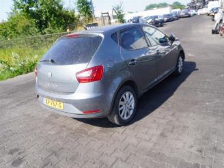 Coche siniestrado Seat Ibiza 1.2 2012/7