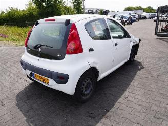 demontáž osobní automobily Peugeot 107 1.0 12v 2010/1