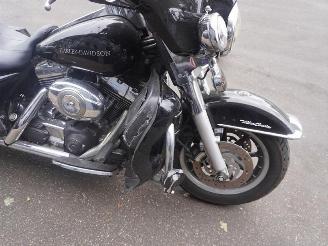 Harley-Davidson  FLHTCUI picture 9