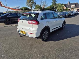 krockskadad bil auto Kia Niro 1.6 GDI Hybrid (G4LE) 2018/6