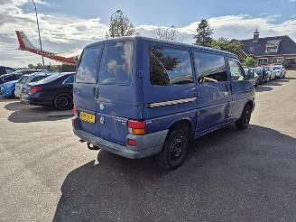 krockskadad bil bedrijf Volkswagen Transporter 2.5 TDI 1998/9