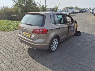 Vrakbiler auto Volkswagen Golf  2014/11