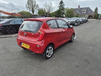 krockskadad bil auto Kia Picanto 1.0 12V 2012/7