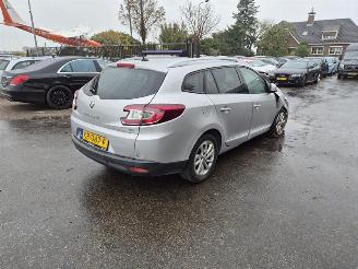 skadebil auto Renault Mégane 1.5 dCi 2013/6