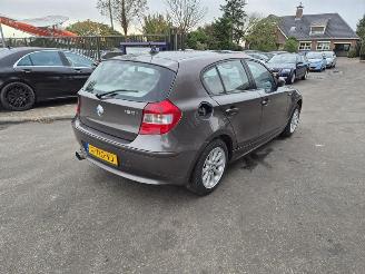 krockskadad bil auto BMW 1-serie 120I 16V 2008/2