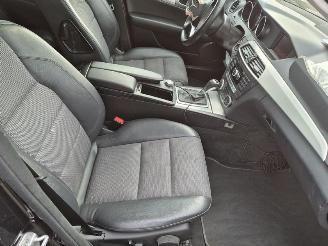Mercedes C-klasse 2.2 CDI 16V picture 12