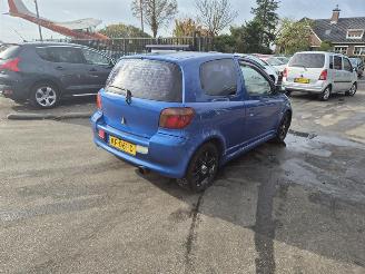 Schadeauto Toyota Yaris 1.5 2002/12