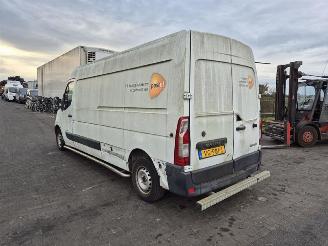Renault Master 2.3 dCi picture 2