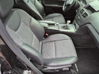 Mercedes C-klasse 180K picture 8